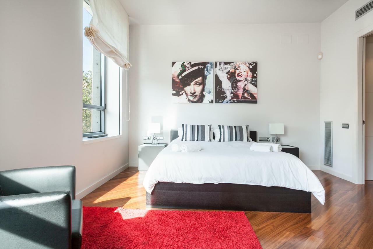 Uma Suites Passeig De Gracia 16 巴塞罗那 外观 照片