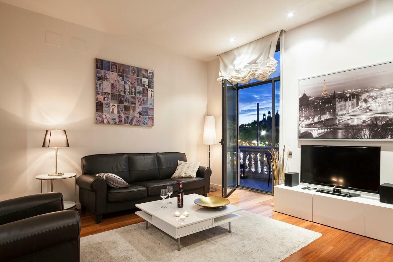 Uma Suites Passeig De Gracia 16 巴塞罗那 外观 照片
