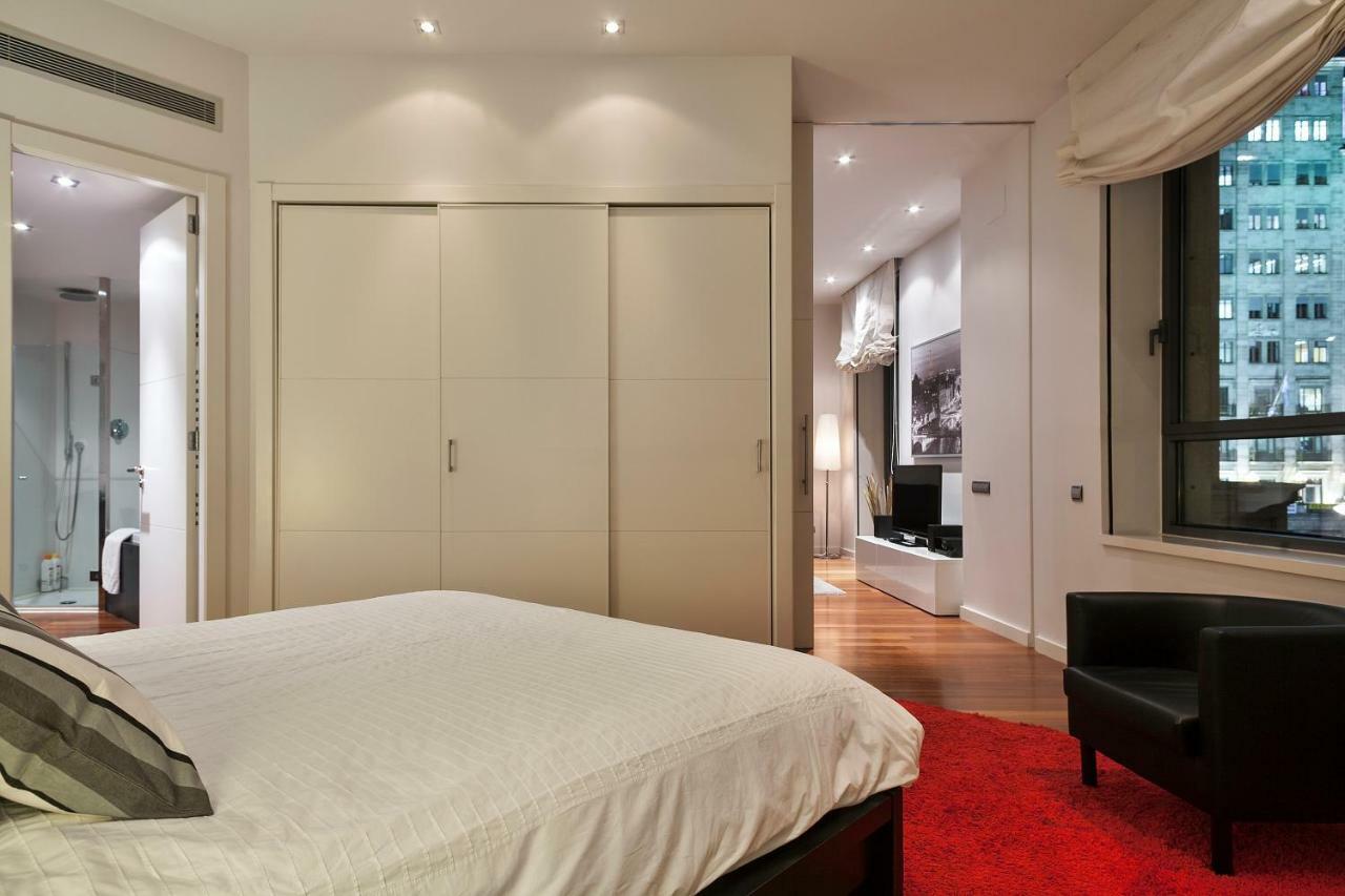 Uma Suites Passeig De Gracia 16 巴塞罗那 外观 照片