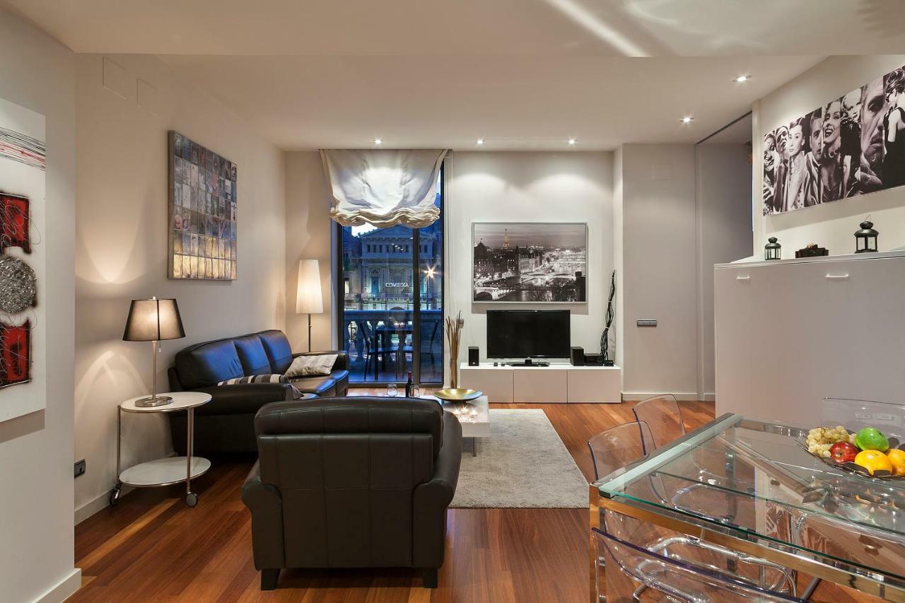 Uma Suites Passeig De Gracia 16 巴塞罗那 外观 照片