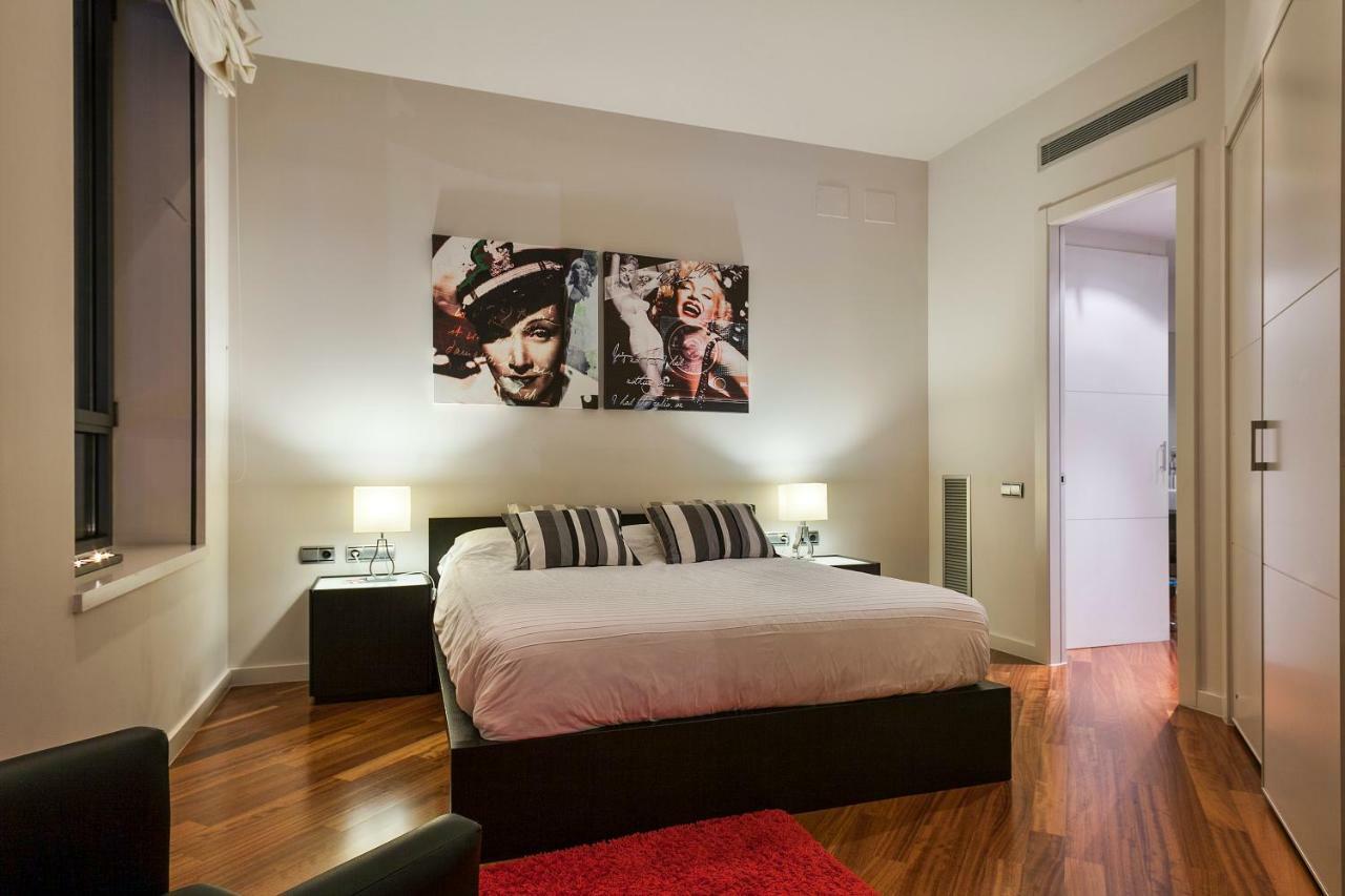 Uma Suites Passeig De Gracia 16 巴塞罗那 外观 照片