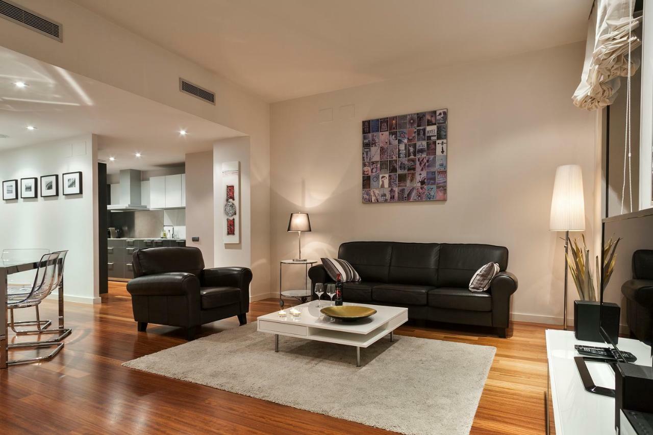 Uma Suites Passeig De Gracia 16 巴塞罗那 外观 照片