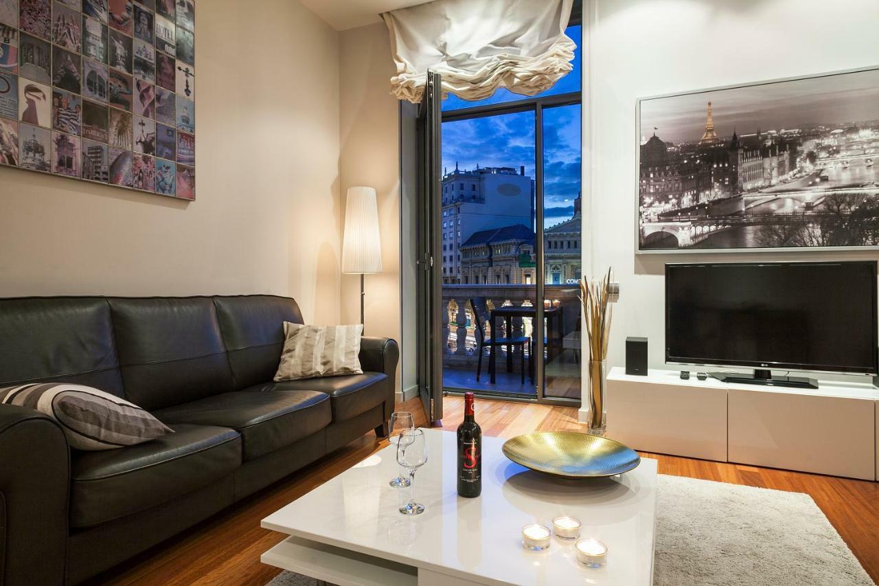 Uma Suites Passeig De Gracia 16 巴塞罗那 外观 照片